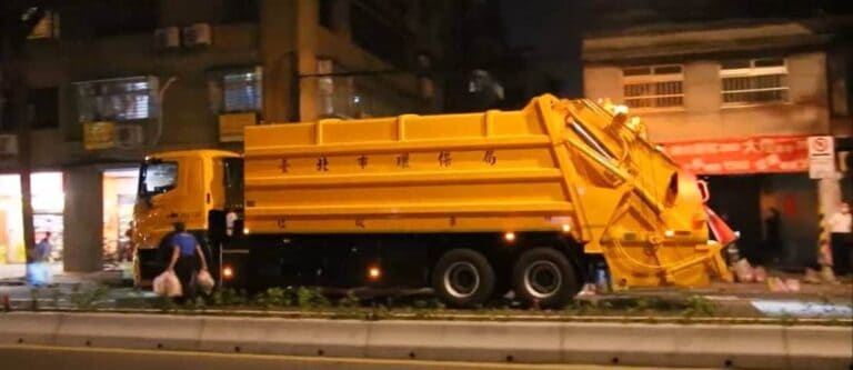 重陽節有垃圾車嗎？每年大家都會問重陽節有垃圾車嗎，其實大多數縣市國定假日照常清運，建議查詢當地環保局或垃圾車App，掌握最新收運資訊，避免錯過丟垃圾時間！